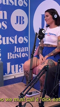 Blaze Rager houdt van harde anale seks met een enorme lul in de podcast van Juan Bustos