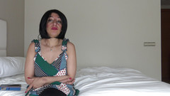 Stepmom Susan: Francouzská nevlastní matka ukazuje lesbické porno svému nevlastnímu synovi, aby...