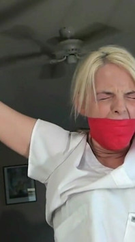 Infirmières, bondage tourmenté