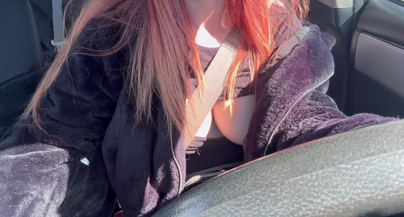 Artemisia Love: Chevauchage sexy en voiture avec la MILF italienne à gros nichons...