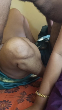 गृहिणी हॉट तीन लोगों की चुदाई xxx