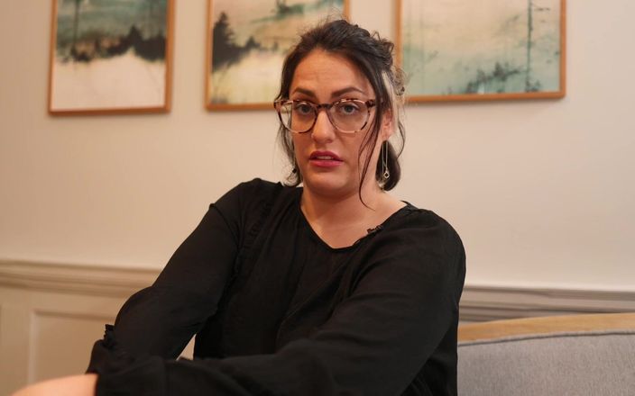 Countess diamond: Påkommen med att runka förnedring JOi CEI