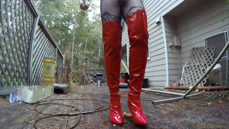 Jon Screcrow: Jon Scarecrow chơi với bộ sưu tập vú giả lớn...