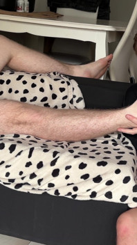 Footjob Skončil Tvrdým Ptákem, Kouřením a DVěma Výstřiky