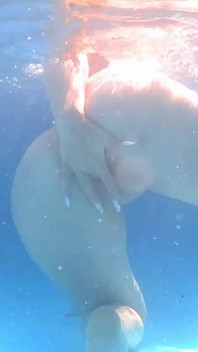 Unter wasser im pool