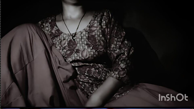 TricolorMusic3: Evet sana söylüyorum, hem göğüslerimi ovarak hem de genç amcığımın...