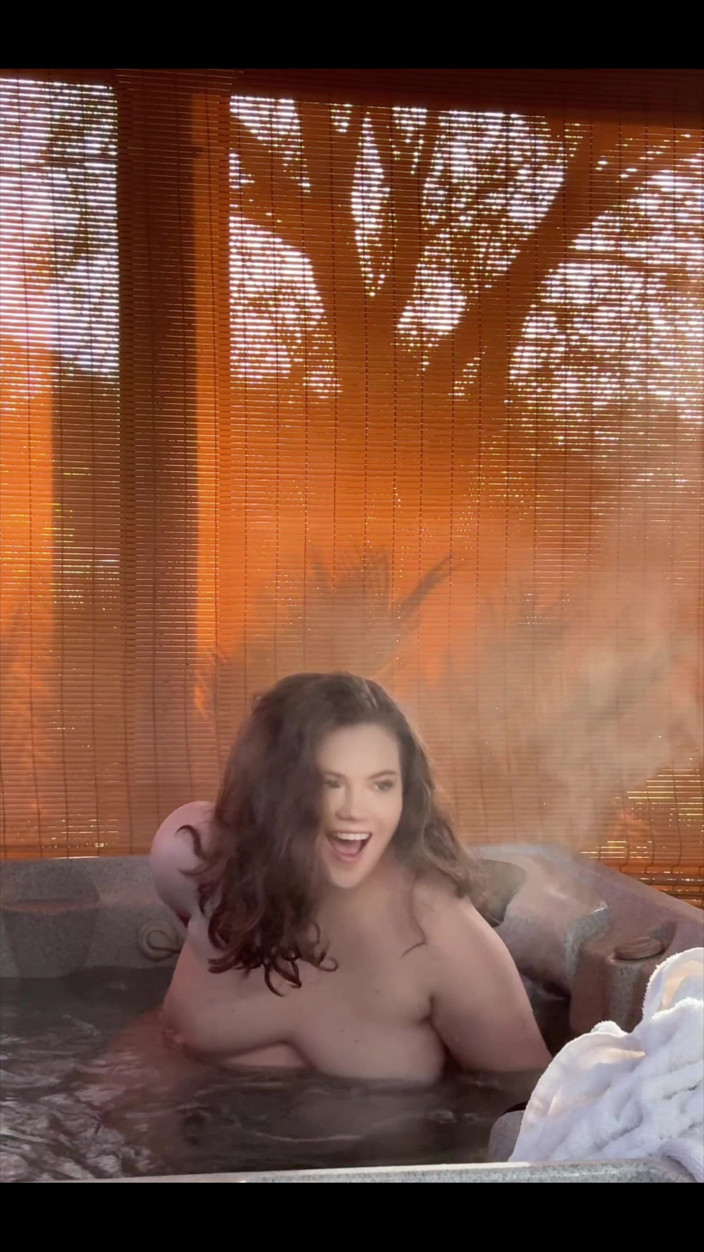 Dirtysecret: Whirlpool masturbiert 