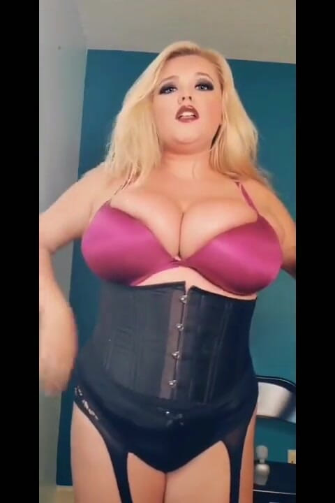 Annabelle Rogers: Con đĩ phun nước lập dị