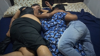 Tamil lesbian: タミル人の友達のグループセックス