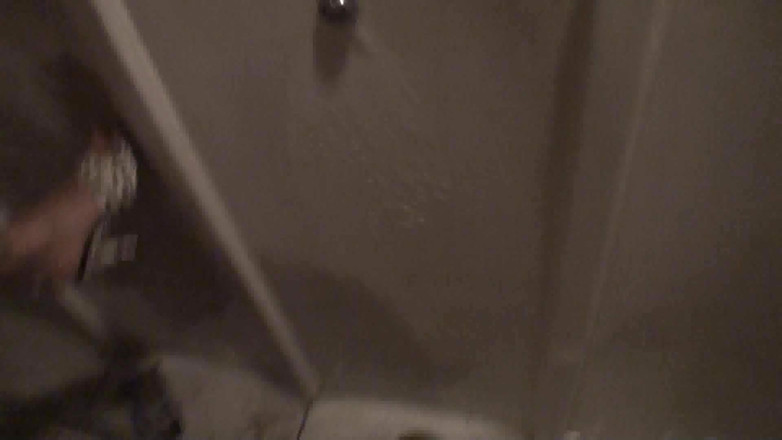 Femdom Austria: Joschi castigado en baños públicos