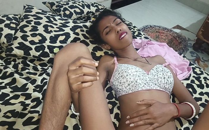 Truefuker: Il fratellastro mi scopa nella mia stanza