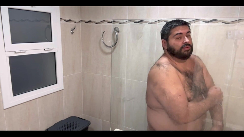 The Mencey: A Shower with My Friend