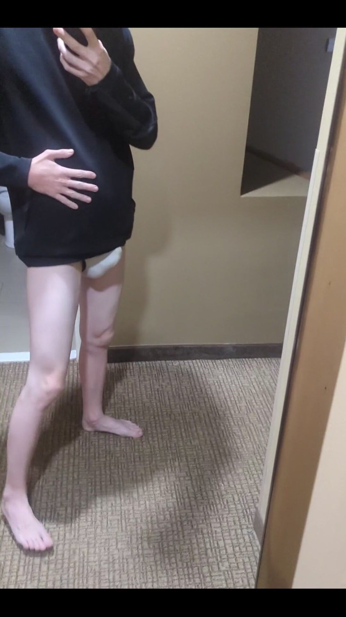 ElementX1018: Kontol nggak bakal memujimu untuk nyepong kontolmu!