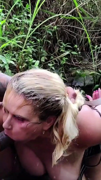 Seks liar di air terjun, dengan nelayan 100% dubur B... a oleh deepthroat melampau menelan kencing kencing bahagian 2