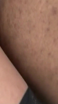 Femeie latino suge pula transsexualului și are parte de primul ei futai anal