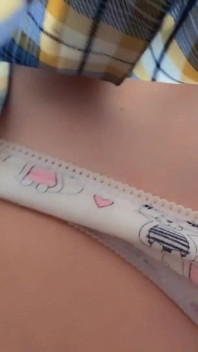 Sex pod sukní v autobuse