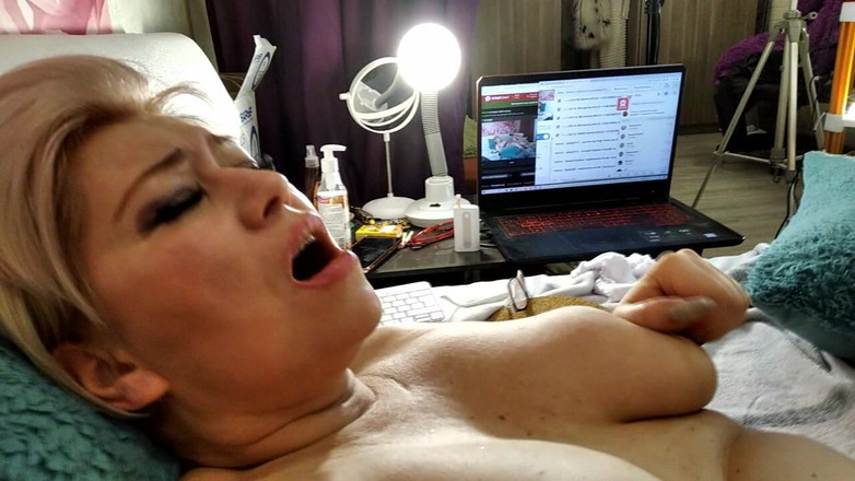 AimeeParadise: Goede volwassen meisjes die goed pijpen, krijgen uiteindelijk een goed...