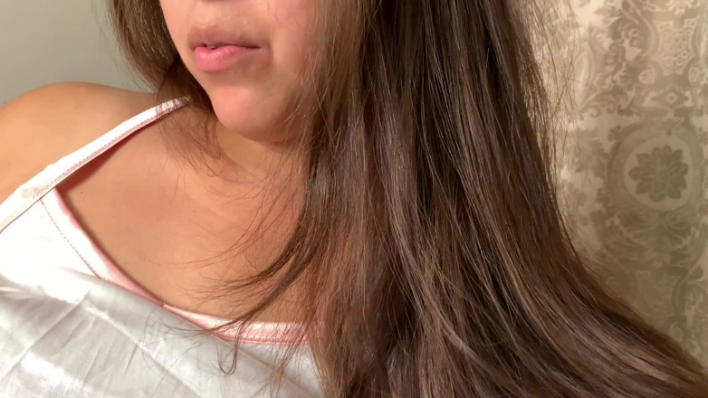 Gordo fuck: I Convince My Stepsister to Suck My Cock 