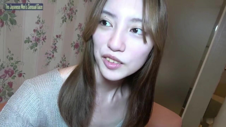 A case of fling: Dewi Visual Muncul Sebagai Si Cantik Panjang Langsing Memandu Sesi...