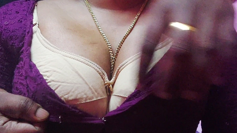 Desi Mohini: Desi Sexy indická učitelka sama o sobě má sex od...