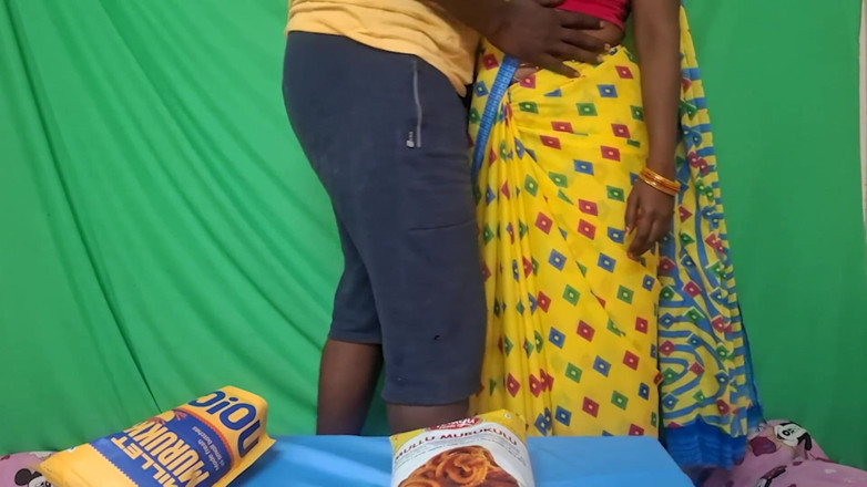 Delightrose: Ladenbesitzer Fickt Tamilische Frauen