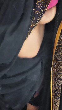 Hot Indian Desi Aunty Sex in Black Saari