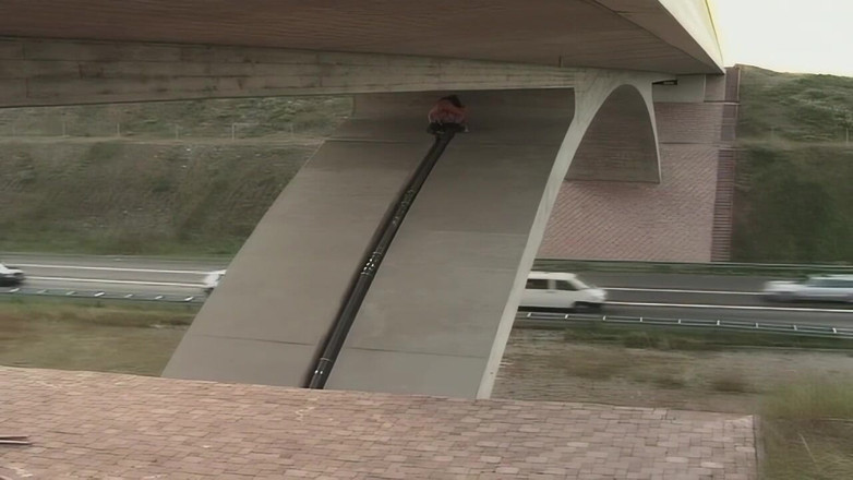 German Porn: Neuken op de snelweg en onder de snelwegbrug