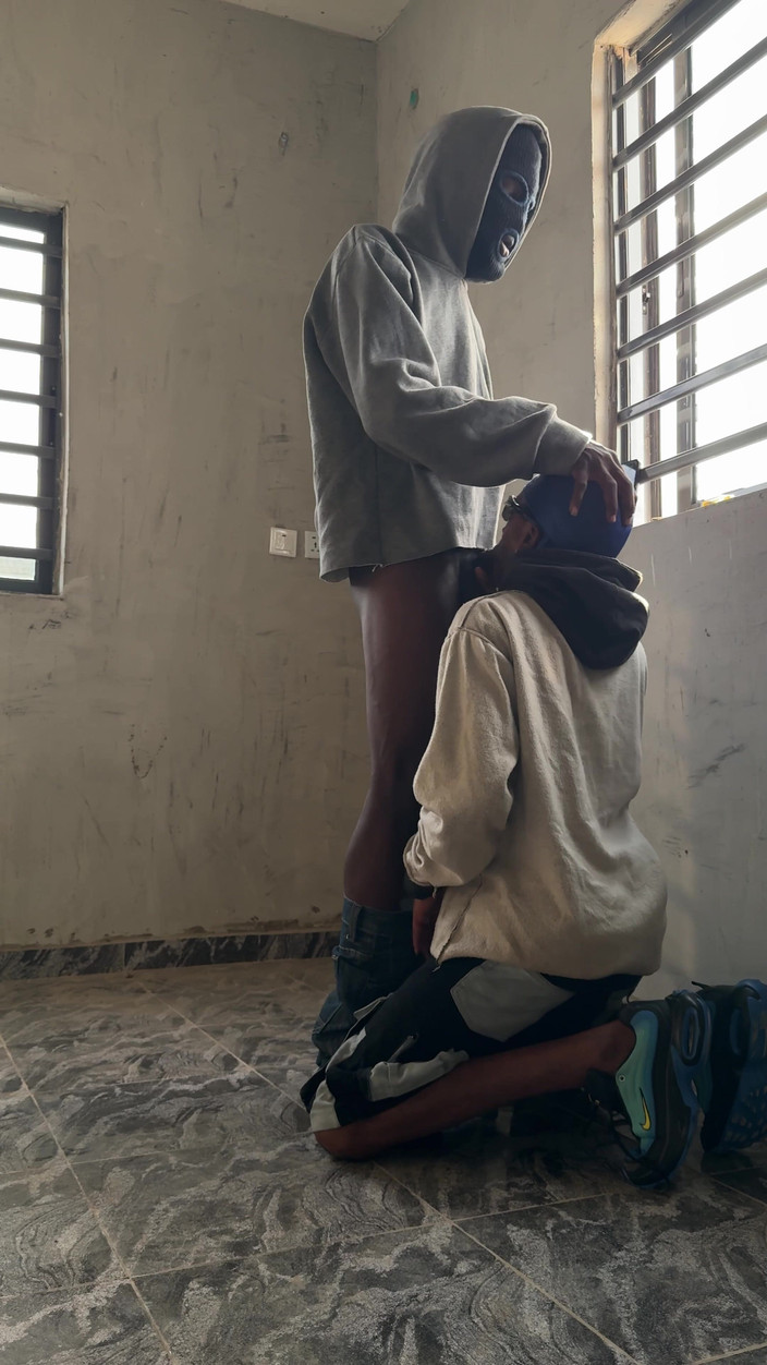 YungthugM: 我们在一个不完整的建筑里做爱