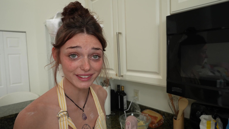 Teen StepSis: सौतेली बहन Daisy love किचन सेक्स में मेरे लंड पर चूत की फुहार छोड़ती है