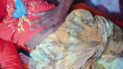 Deshi women: Mi-a plăcut sexul cu sora mea vitregă în timp ce erau împreună.