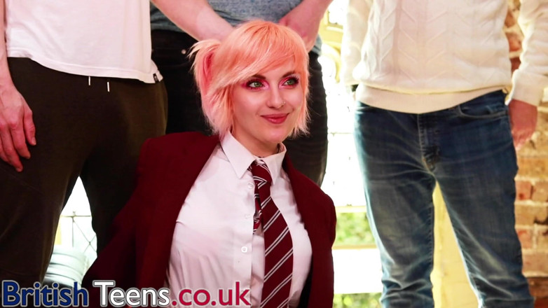 British Teens: Kittys College-uniform blowbang