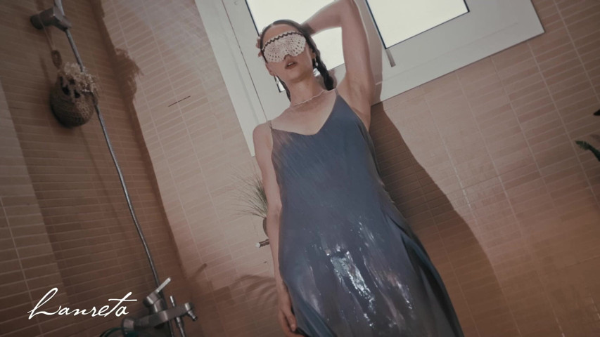 Shower Show. Wet Look Vs. Dry Look (Lanreta) Shower Show. Wet Look Vs. Dry Look (Lanreta)