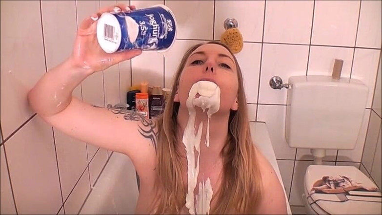 Sally Secret: Număr de spermă cu iaurt