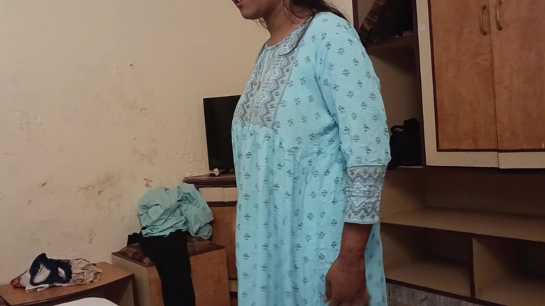 Pinkididi: Indische hete Bhabhi Ne Chut Mein vingert Kar Pani Niellini (hindi...