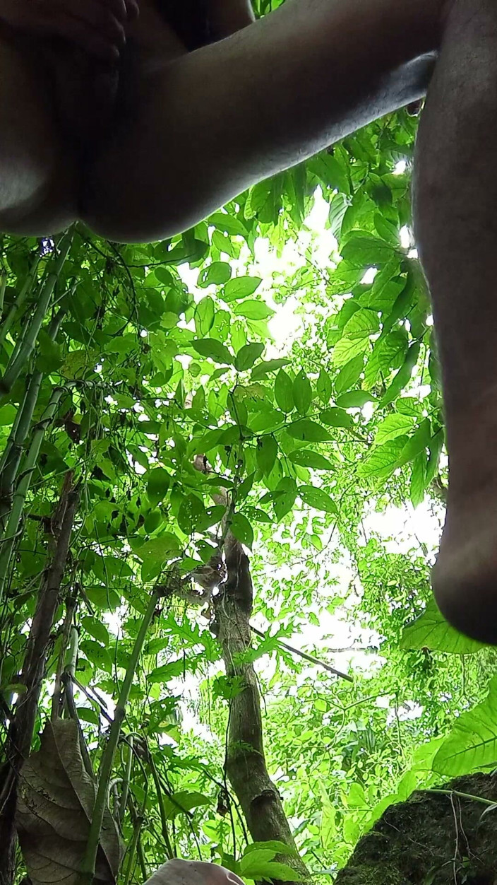 Hornytan: Jungle Masturbate I Need to Go Out for Horny
