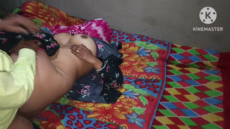 Savita5343: Bahu Ấn Độ được đụ trong âm hộ khít khao của cô ấy bởi sasur ji...