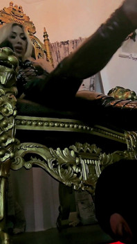 Sheela Sinner gigantka Miażdżąca piętę banana Czyszczenie niewolnika część 2