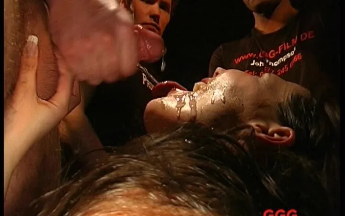 GGG John Thompson Studio: Ggg john thompson bukkake facciale sborrata con ingoio compilation