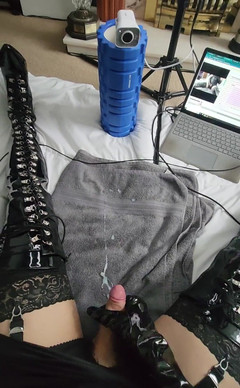 JessicaXD: Mmmmm naughty bitch