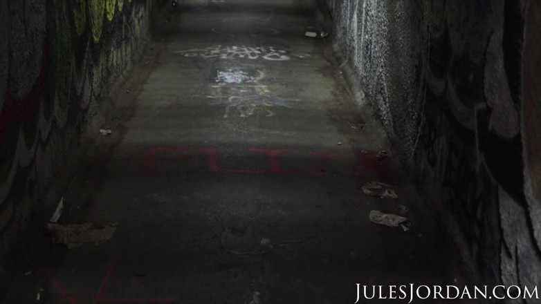 Jules Jordan: Gang děvky Emily Willis a Jane Wilde
