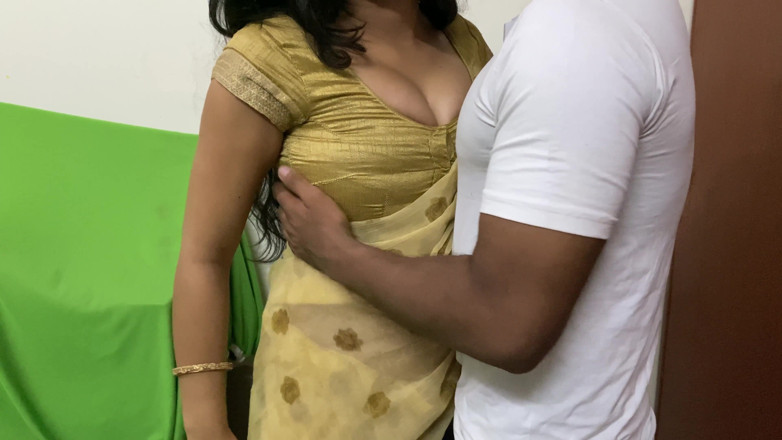 Lovely111: Chachi ki desi chudai yang manis