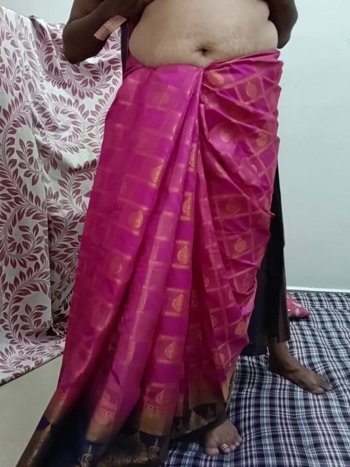 Muruga: シュリーセックスとアヌーティオープンベッドセックス