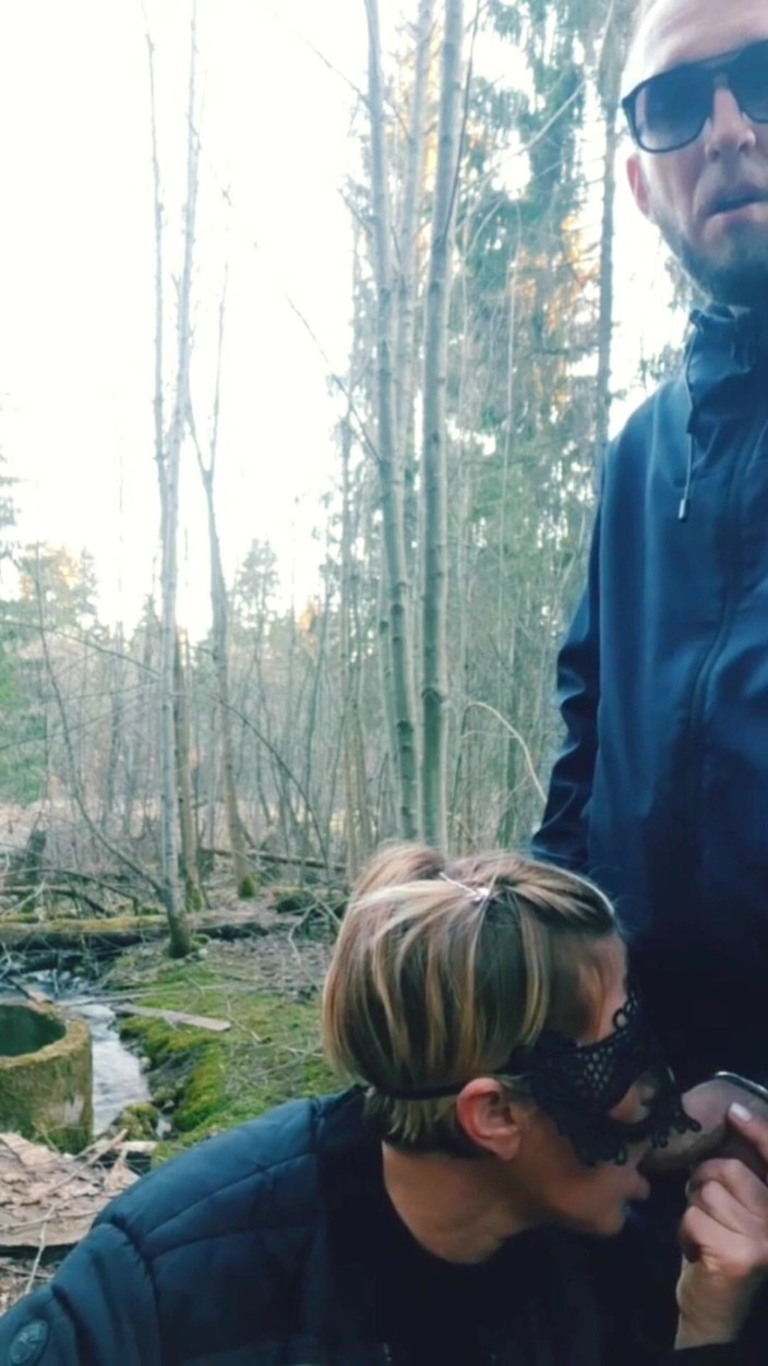 Crazyfamily 1970: Macecha mi sála v lese