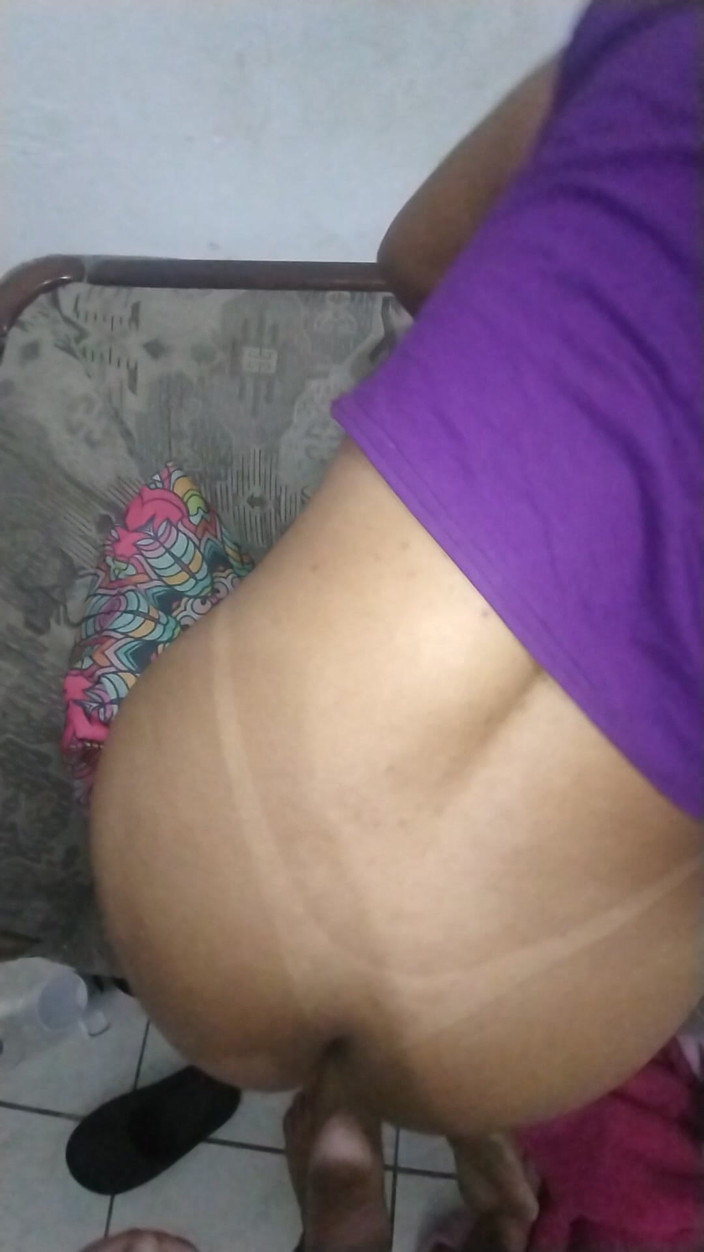 Jr and denies: Io yummy nel salotto della mia amica