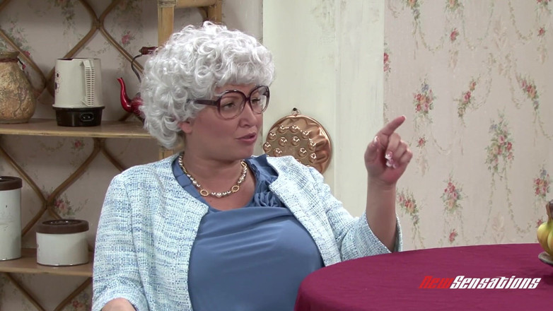 New Sensations: The Golden Girls: Parodi tante seksi xxx