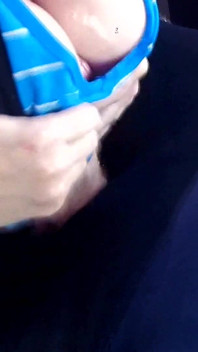 รุ่นแม่น่าเย็ดนมใหญ่เย็ด 4 ยิงน้ําเงี่ยนครั้งใหญ่