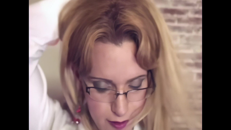 TGirls Fantasies: Pantat bahenol waria ini dientot habis-habisan sampai mengerang keenakan