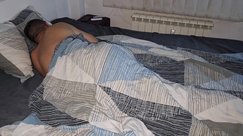 CherryDream: Mijn geile vrouw met grote borsten met harig poesje liet...