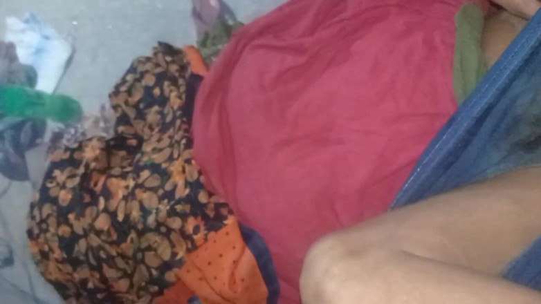 Bengaliauntykichut: Köy arkadaşının üvey annesini evime çağırıyorum, desi üvey annemin siyah amını siktim
