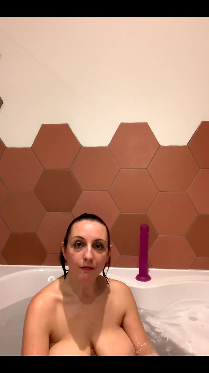 Keira_xxxxxx: Hanya Berendam Dan Bercukur